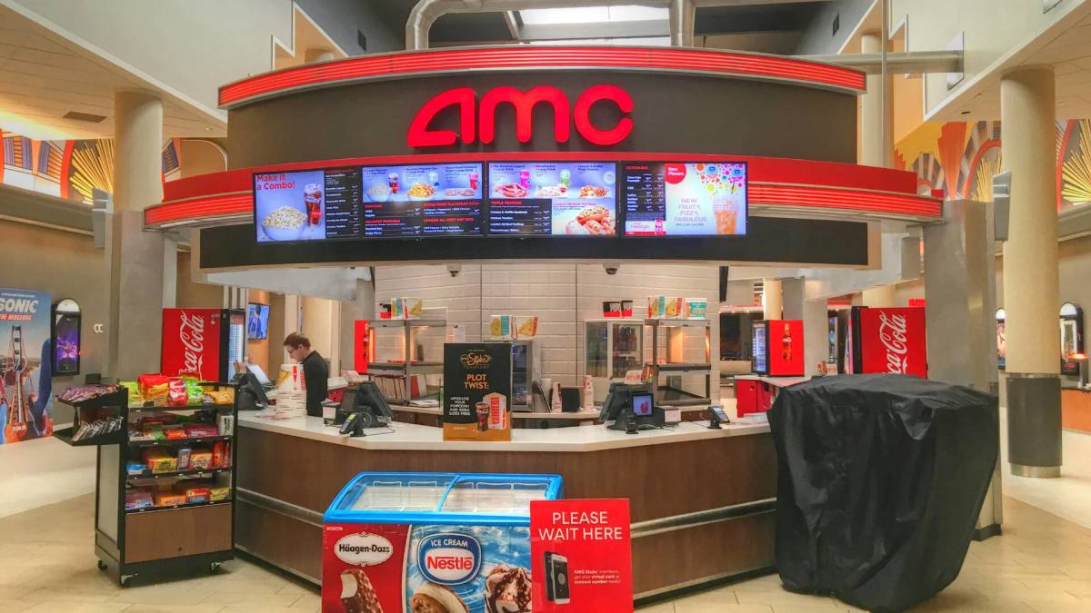 “AMC Flourishes with Blockbusters but Faces Major Debt Obstacles”